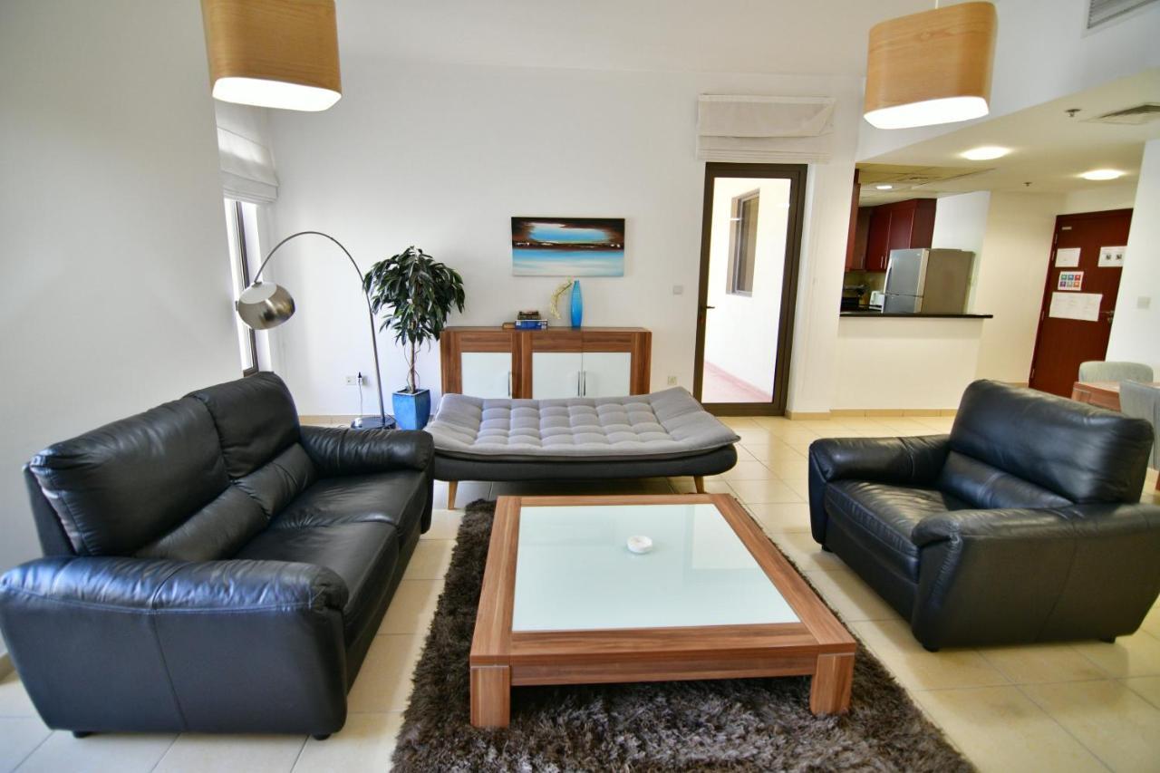 Holiday Homes Дубай Екстериор снимка