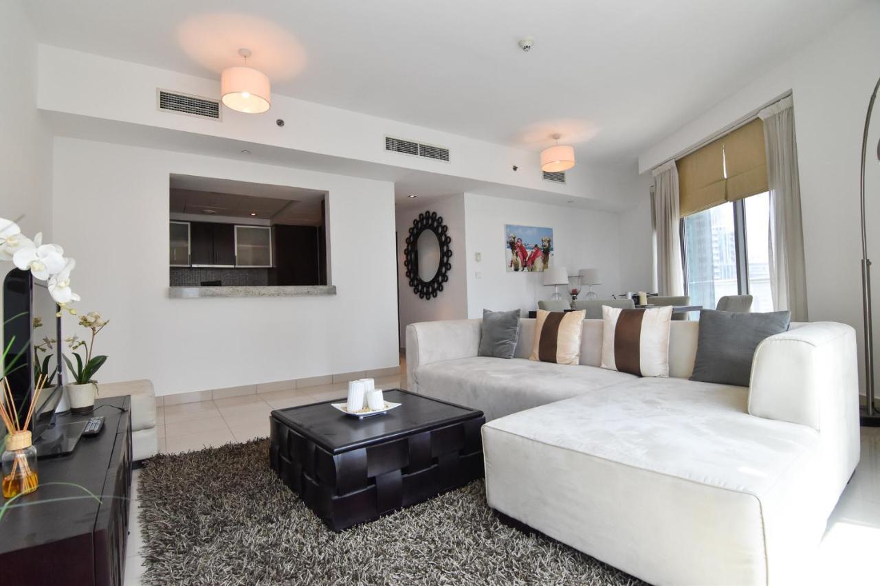 Holiday Homes Дубай Екстериор снимка