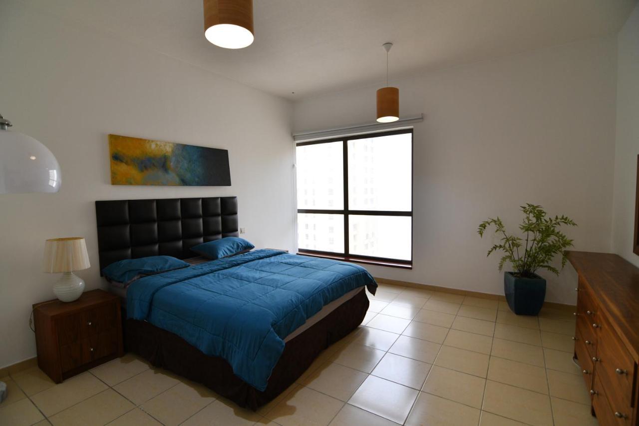 Holiday Homes Дубай Екстериор снимка
