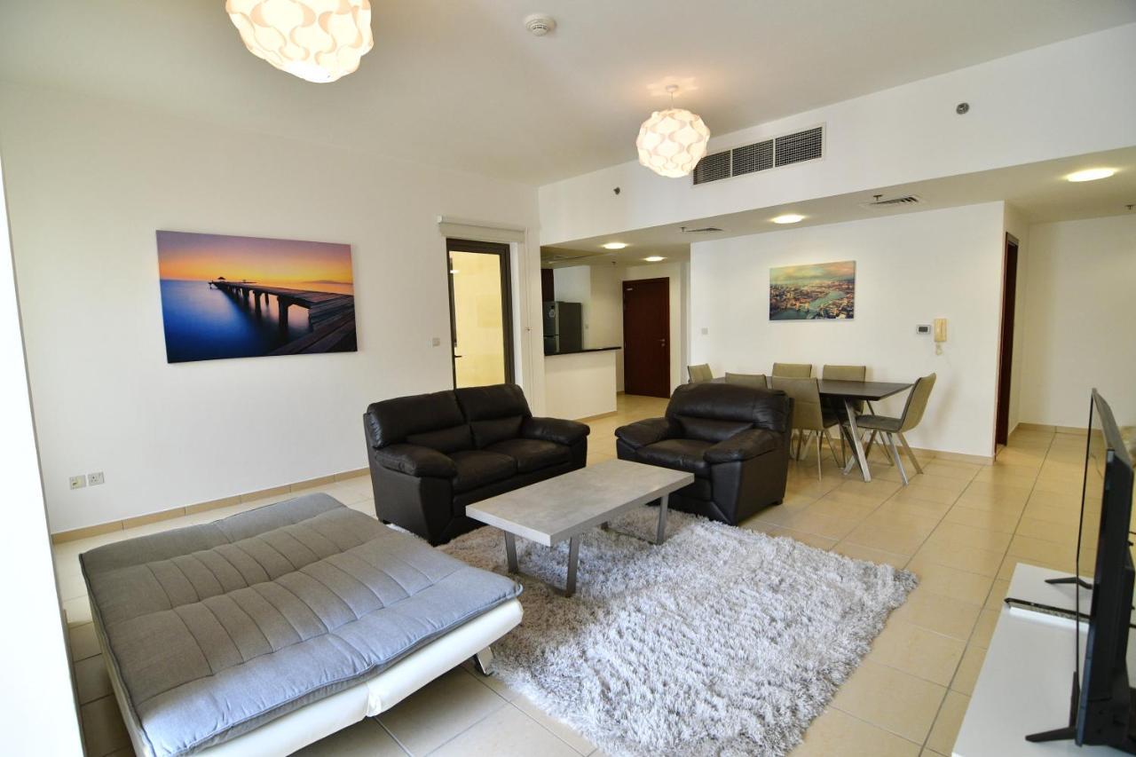 Holiday Homes Дубай Екстериор снимка