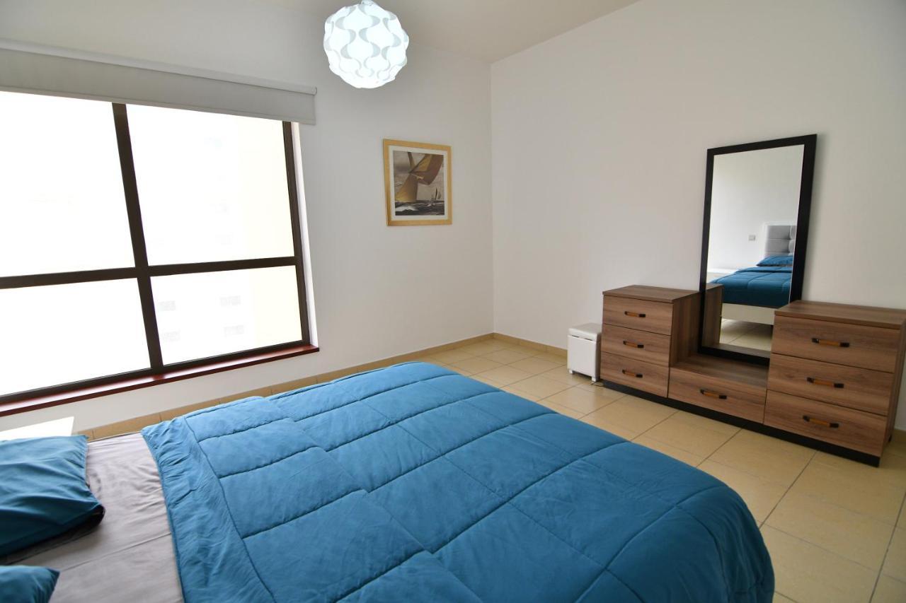 Holiday Homes Дубай Екстериор снимка