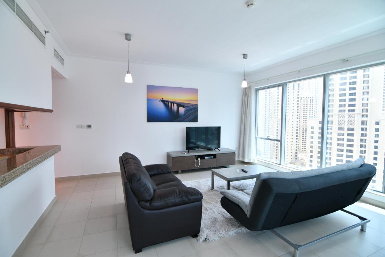 Holiday Homes Дубай Екстериор снимка