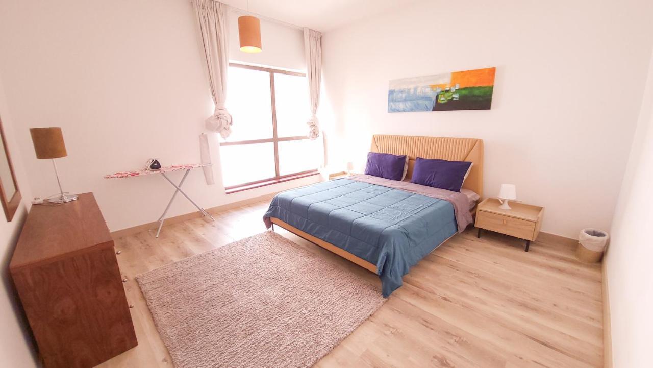 Holiday Homes Дубай Екстериор снимка