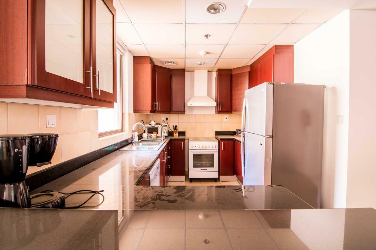 Holiday Homes Дубай Екстериор снимка